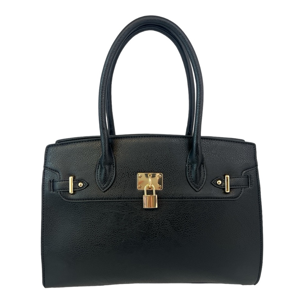 3-piece vegan handbag set.